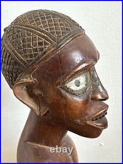 Statue africaine art tribal statue en bois patine brun rouge et cavité Congo