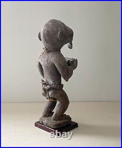 Statue de singe mendiant Gbekre BAOULE Cote d'Ivoire art tribal