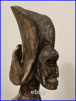 Statuette Chokwe Statue Chokwe Mwanangana Original Vers 1830. Art Africain