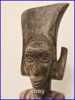 Statuette Chokwe Statue Chokwe Mwanangana Original Vers 1830. Art Africain