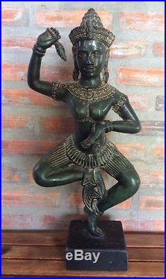Statuette Danseuse Apsara en bronze Khmer socle bois 47 cm. Origine Cambodge