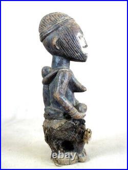 Statuette De Maternite Okeshi Afo Du Nigeria
