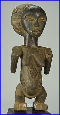 Superbe statue féminine LUBA figure Congo African Tribal Art Africain 1329
