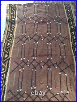 Tapis Tissu africain KUBA du Saïr en raphia et Cauris- 260 cmX80 cm