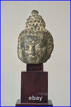 Tête de Bouddha en bronze Java Est, 15/16 éme siècle Asie du Sud Est Indonesie
