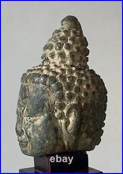Tête de Bouddha en bronze Java Est, 15/16 éme siècle Asie du Sud Est Indonesie