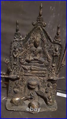 Thaïlande un ancien Autel en Bronze à motif de Bouddha, Cochon, serpent etc