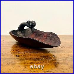 Tiheru Maori Sculpté Canot Bailer en Bois avec Incrustation de Coquille de Pau