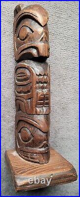 Totem Indien Kwakiutl Côte Pacifique Nord-Ouest Canada 24,5 cm bois bien sculpté