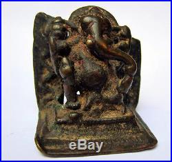 Très ancien Ganesh en bronze Inde du Nord 17e