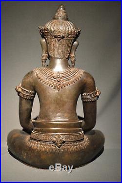 Très grand Bouddha khmer en bronze de 130 cm / Large bronze seated Khmer Buddha