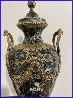Urnes Ou Vases Ballustres En Marbre De Mer Et Bronze Doré Anciens