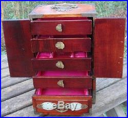 -Vintage Artisanal Shanghai jewelry box Cabinet Chinois 1950's